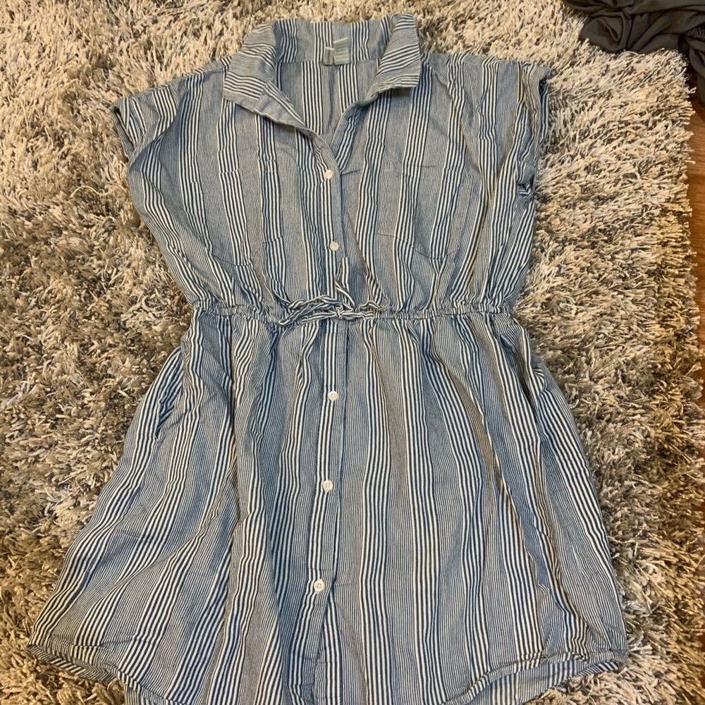 Women’s collared dress